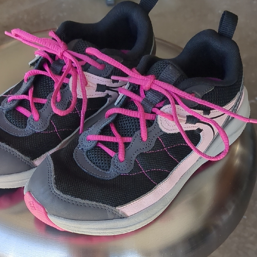 Columbia Black and Pink Sneakers Lightweight Athletic Design